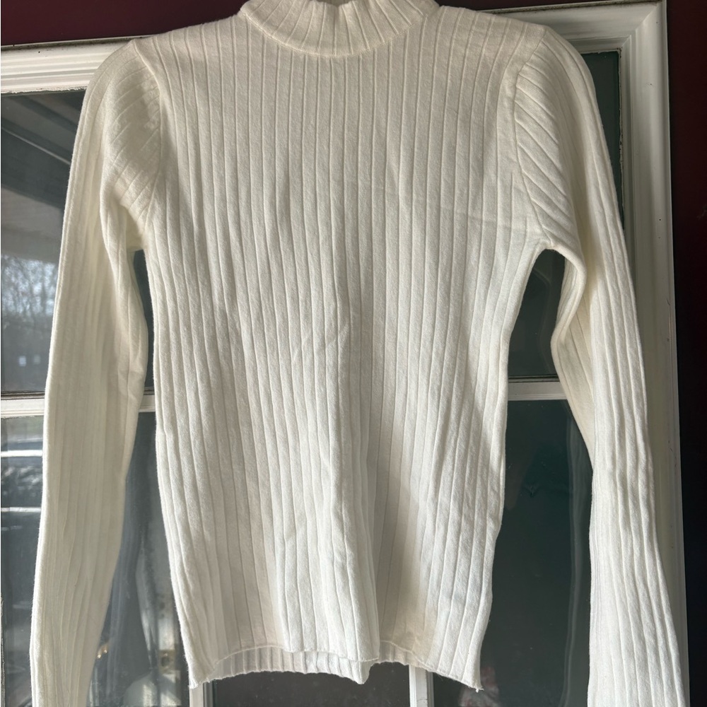 Elegant White Ribbed Sweater
